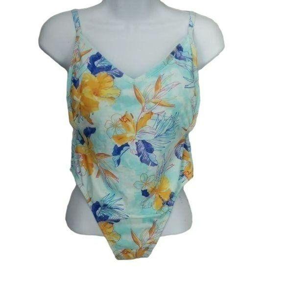 XHilaration Woman's Powder Blue Floral One Piece SwimSuit Size Medium - Picture 1 of 10